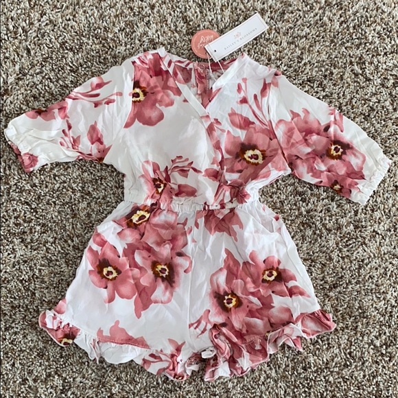 Other - NWT Bailey’s Blossoms Floral Romper